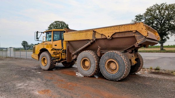 Location camion benne 3 places : optez pour la simplicité !